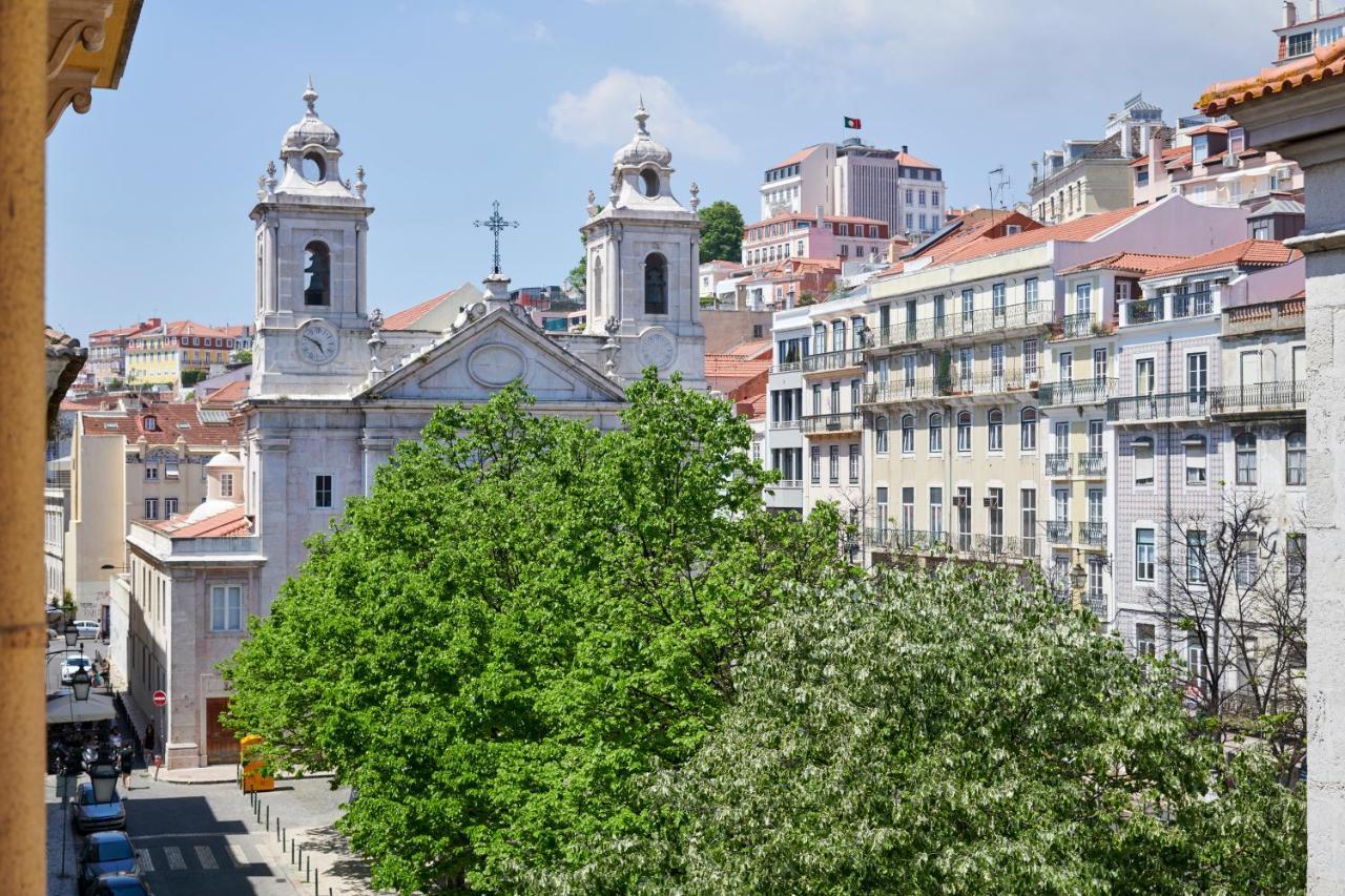 Sunny Pink Street Historical Apt, By Timecooler Lisboa Exteriör bild