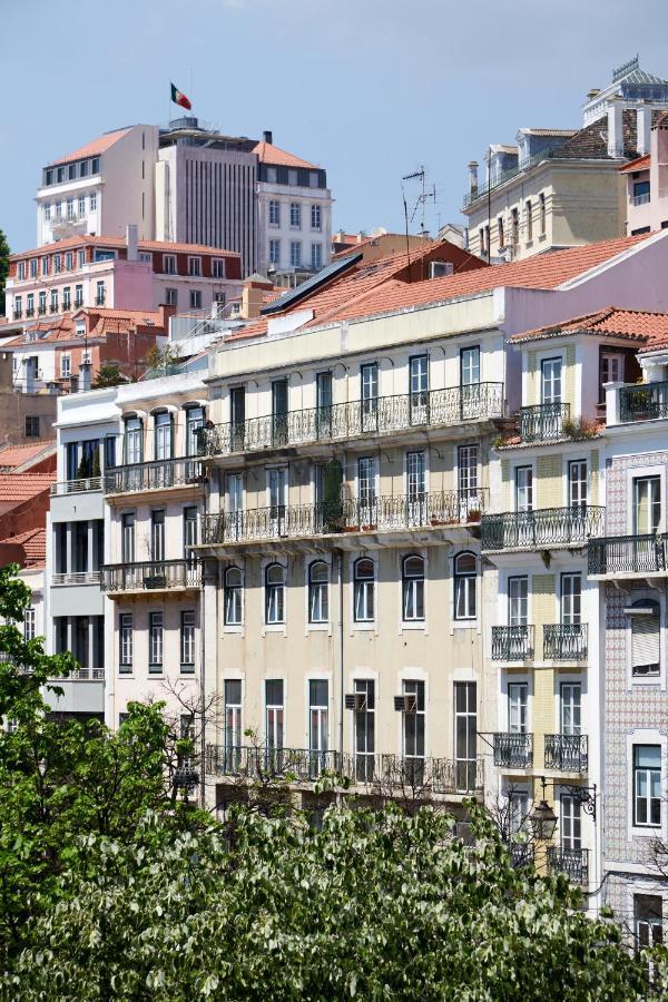 Sunny Pink Street Historical Apt, By Timecooler Lisboa Exteriör bild